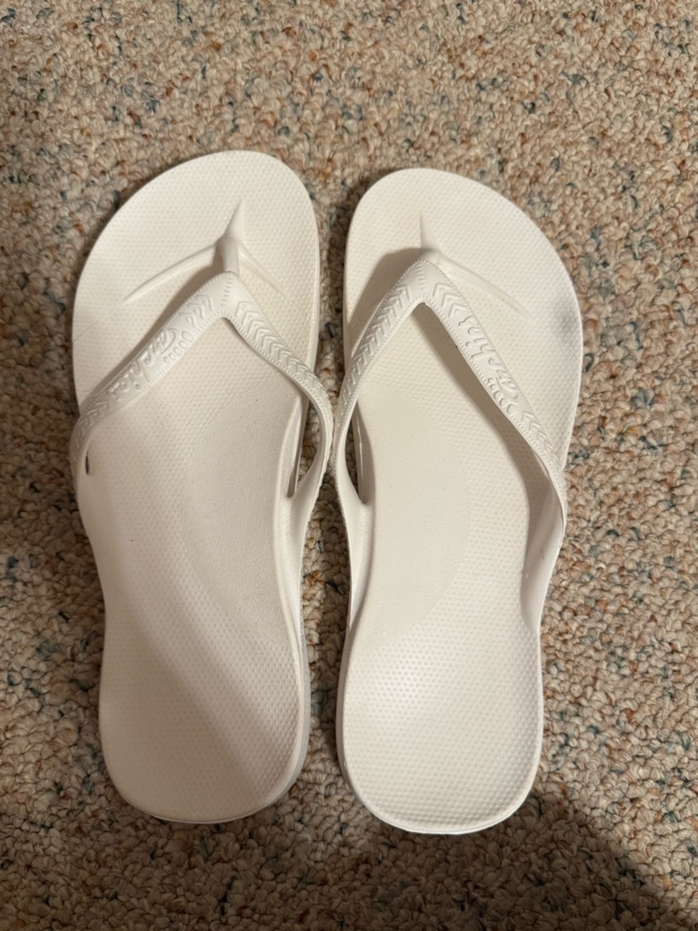 Women’s Archie’s Flip Flops Size 10